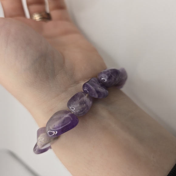 Chunky Amethyst Tumbled Stone Bead Stretch Bracelet - Picture 3 of 3